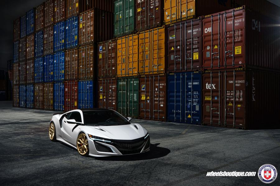  Acura NSX on HRE Wheels (P201) 2016 года  (фото 5 из 10)